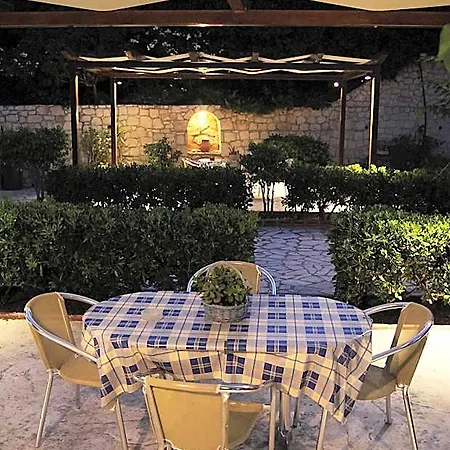 Contessa 4*